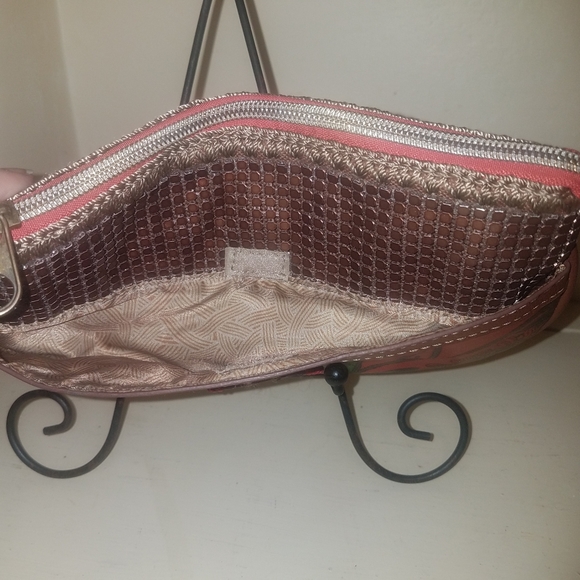 Sakroots Floral Artist Circle Small Zipper Wristlet Wallet Red Gold - Picture 6 of 8